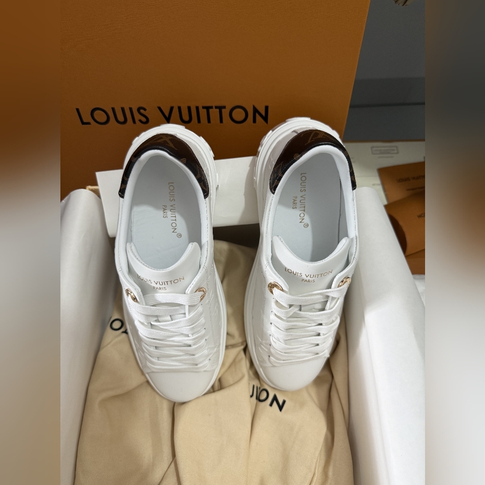 Louis Vuitton Time Out Sneaker - Picture 4 of 12